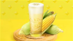 「黃金玉米濃湯冰沙」把暖呼呼的玉米濃湯變成冰涼爽口的冰沙。（圖／品牌業者提供）

