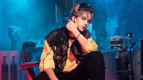 田亞霍首度合體老婆品妡獻唱，驚喜宣布生日重大喜訊，並公開全家福溫馨照片。（圖／猫少娛樂工作室提供）