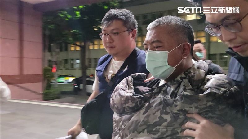 民宿老闆掃射數位部　法官裁定收押禁見