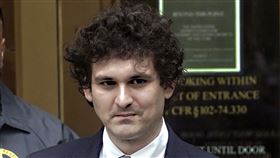  FTX創辦人佛瑞德（Sam Bankman-Fried，SBF），判決25年徒刑（圖／美聯社／達志影像）