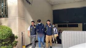 警方破獲假投資詐騙廣告源頭，查獲德博廣告公司石姓業務等人。（圖／翻攝畫面）