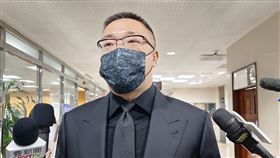 朱學恒出庭。（圖／記者邱榮吉攝影）