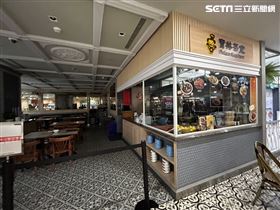 遠百A13寶林茶室、美食街，記者簡浩正攝影