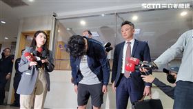 ▲黎仿軒首度在鏡頭前，鞠躬表示歉意。（圖／記者楊佩琪攝）