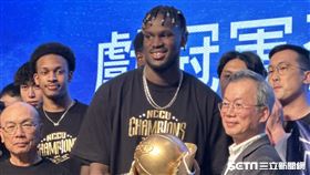 政治大學最強外籍生莫巴耶。（圖／記者蔡厚瑄攝影）