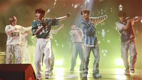 韓國男團「EPEX」台北三創CLAPPER STUDIO一天唱兩場。（圖／ON INN ASIA提供）