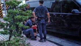 士林工地牆面倒塌壓死怪手駕駛。（圖／翻攝畫面）