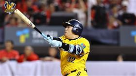 中信兄弟曾頌恩在大巨蛋開轟寫下中職歷史。（圖／中信兄弟提供）