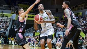 福爾摩沙夢想家麥卡洛（Chris McCullough）繳出27分7籃板。(圖／PLG聯盟提供）