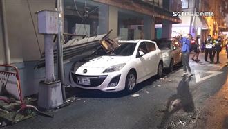 雷雨彈夜襲台中　美髮店招牌掉落砸中2車