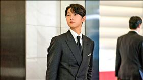 宋仲基客串《淚之女王》。（圖／翻攝tvN）