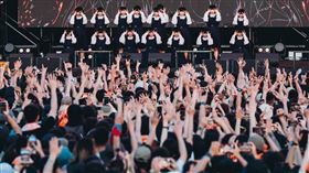 大港開唱  Avantgardey邀民眾跟著跳日本舞團Avantgardey 31日登上2024大港開唱音樂祭演出，現場教學手勢，邀請台下民眾跟著跳。（出日音樂提供）中央社記者王心妤傳真  113年3月31日