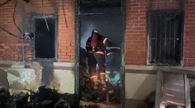 彰化永靖接連2惡火，三合院起火，7旬翁逃生不及成焦屍，汽車保養廠大火(圖／翻攝畫面)