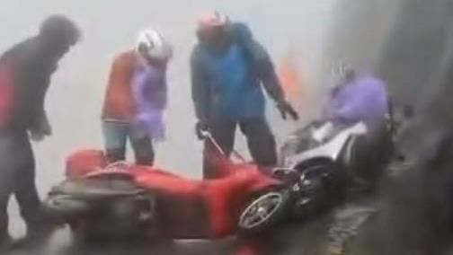 合歡山強風豪雨　重機「骨牌倒」狼狽下撤