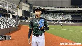 台鋼雄鷹投手伍祐城。（圖／記者蔡厚瑄攝影）