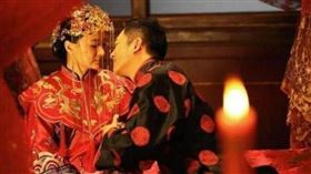 ▲落紅；婚禮；浸豬籠（圖／翻攝自百度百科）