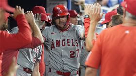 ▲楚奧特（Mike Trout）單場雙響砲！天使逆轉馬林魚。（圖／美聯社／達志影像）