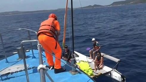 墾丁大灣帆船「海上漂」　3遊客受困獲救