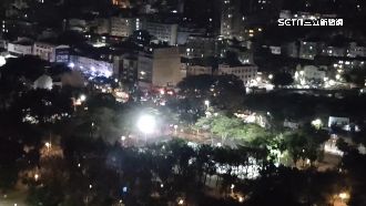 獨／好刺眼！溜冰場亮燈整晚　擾住家睡眠