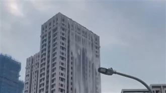 強震搖晃！淡水豪宅成瀑布　汐止下磁磚雨