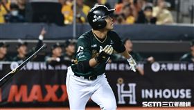 ▲中華職棒35年中信兄弟主場開幕戰，台鋼雄鷹第3棒王柏融。（圖／記者劉彥池攝影）