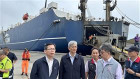 交通部次長林國顯協同航港局局長葉協隆及港務公司視察蘇澳港台北快輪海運備援情形。（圖／航港局提供）