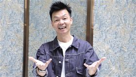 李國煌(鄭孟晃)
