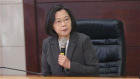 蔡英文總統今（5）日出席「第14屆考試委員提名審薦小組」第1次會議。（圖／總統府提供)