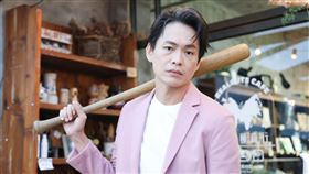 黃鐙輝和黃迪揚接受《三立新聞網》專訪。（圖／記者鄭孟晃攝影）