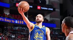 勇士柯瑞上籃得分。（圖／翻攝自勇士官方X）