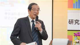 黃榮村出席考試院94週年院慶活動考試院5日舉辦考試院94週年院慶活動「112年度考銓資料庫分析研究成果研討會」，黃榮村致詞表示，期盼強化考銓資料庫的加值運用，達成數位轉型目標。（考試院提供）中央社記者賴于榛傳真  113年1月5日