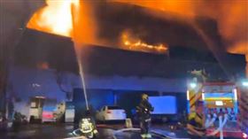 新店啤酒廠大火。（圖／翻攝畫面）