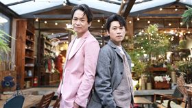 黃鐙輝和黃迪揚接受《三立新聞網》專訪。（圖／記者鄭孟晃攝影）