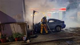 車禍,高楠公路,橋墩,碰撞,起火