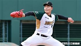 ▲台鋼雄鷹主場開幕戰第2戰，先發投手陳柏清。（圖／記者劉彥池攝影）