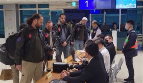 新／土耳其搜救隊抵台　趕火車赴花蓮救災（圖／翻攝畫面）