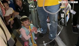 揪心！罕病童戴呼吸器等媽祖　鑽轎祈平安