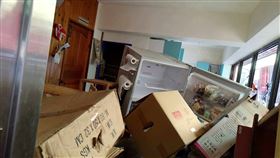 ▲花蓮7.2地震發生後，天王星大樓內住戶屋內畫面曝光。（圖／林姓住戶提供）