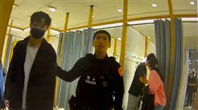 巨城,偷拍,偷拍狼,更衣間（圖／翻攝畫面）