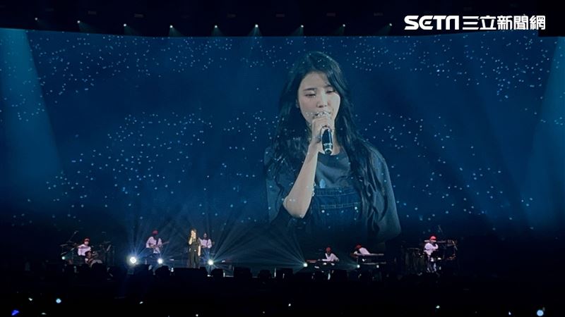 IU舞台上演MV後續    承諾台粉：很快回來