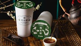 她喝鶴茶樓往下一看…驚見店名由來　萬人笑瘋：拜託台灣人放過諧音▲「鶴茶樓」是「喝茶嘍」的諧音。（圖／翻攝自鶴茶樓諧音）

