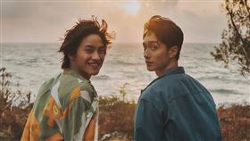 范少勳和劉俊謙在《我在這裡等你》有著一段「雙向奔赴」的情感。（圖／抓馬文化提供）