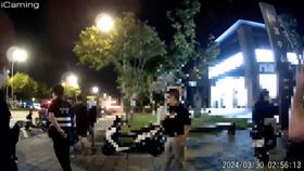 4、50輛機車自新北市淡水新市鎮行經北投警分局轄內大度路、承德路等路段，經民眾報案稱有聚集飆車競速情形。（圖／翻攝畫面）