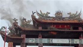 大甲媽,媽祖,遶境,新港奉天宮,牌樓,火警