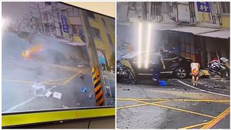 轎車自撞裸男下車逃命　網：全身裝備噴光