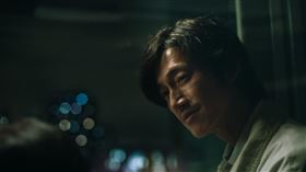 吳慷仁在《但願人長久》是個失格父親。（圖／甲上娛樂提供）