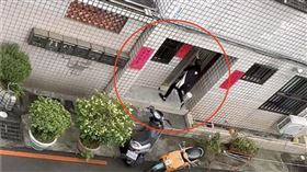 台中、情侶、吵架、縱火案、叼菸男、汽油