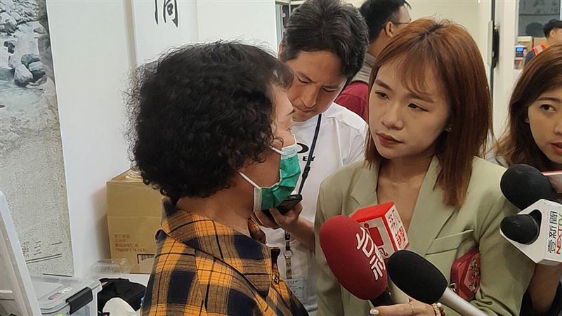 一家5口遇劫　阿嬤見「黑蝶飛來」淚崩