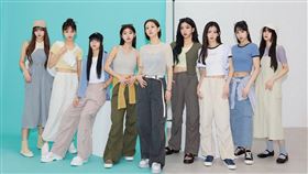 GU再度攜手大勢女團「GENBLUE幻藍小熊」，演繹煥然一新的潮流新風格，完美呈現「極致工裝系列」的酷帥、微甜魅力。（圖／品牌業者提供）