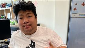 知名遊戲實況主「亞洲統神」講話直接犀利。（圖／翻攝自統神臉書）